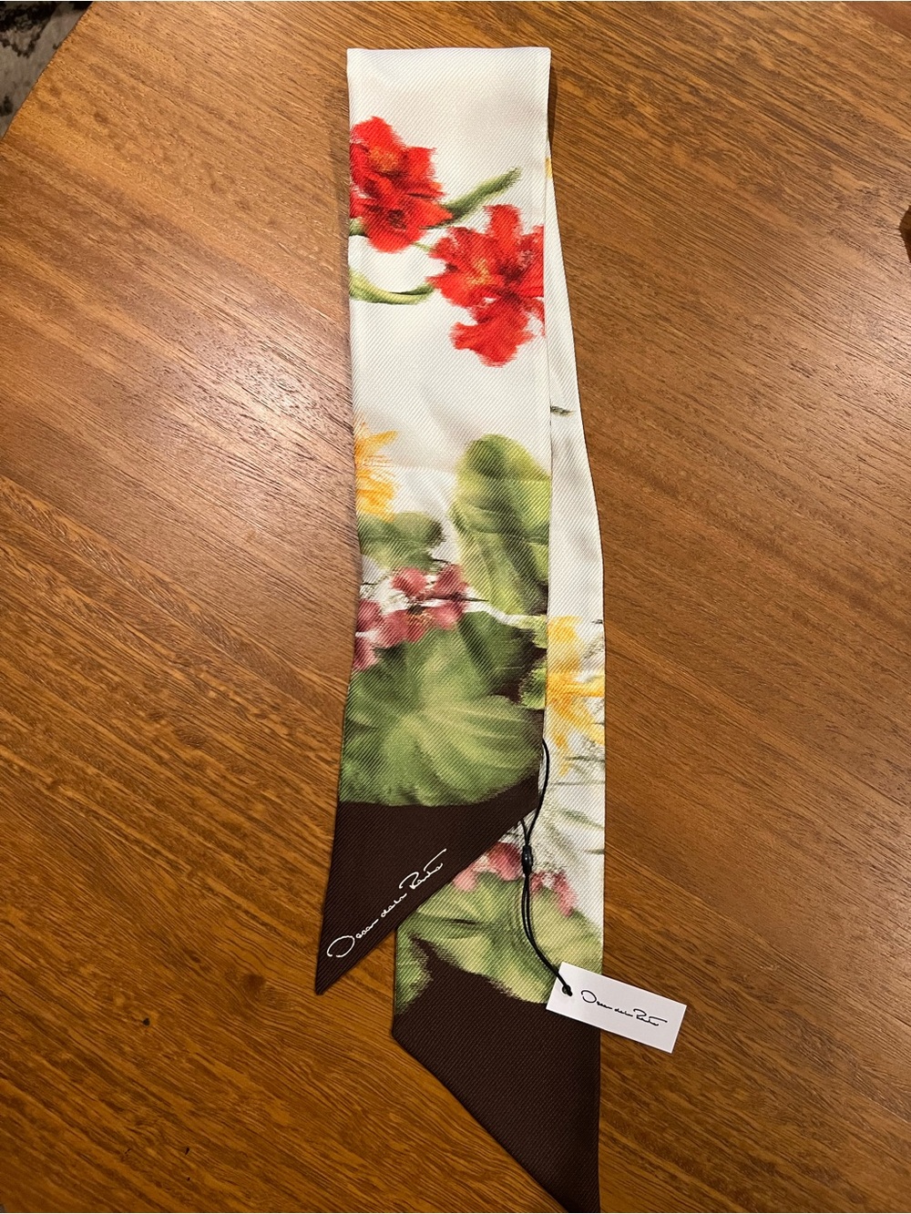 Oscar de la Renta White Floral Silk Scarf Tie